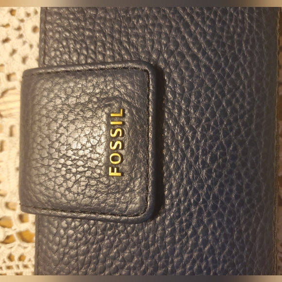 SOLD - Fossil Madison Clutch Wallet - Midnight Navy - Picture 10 of 12